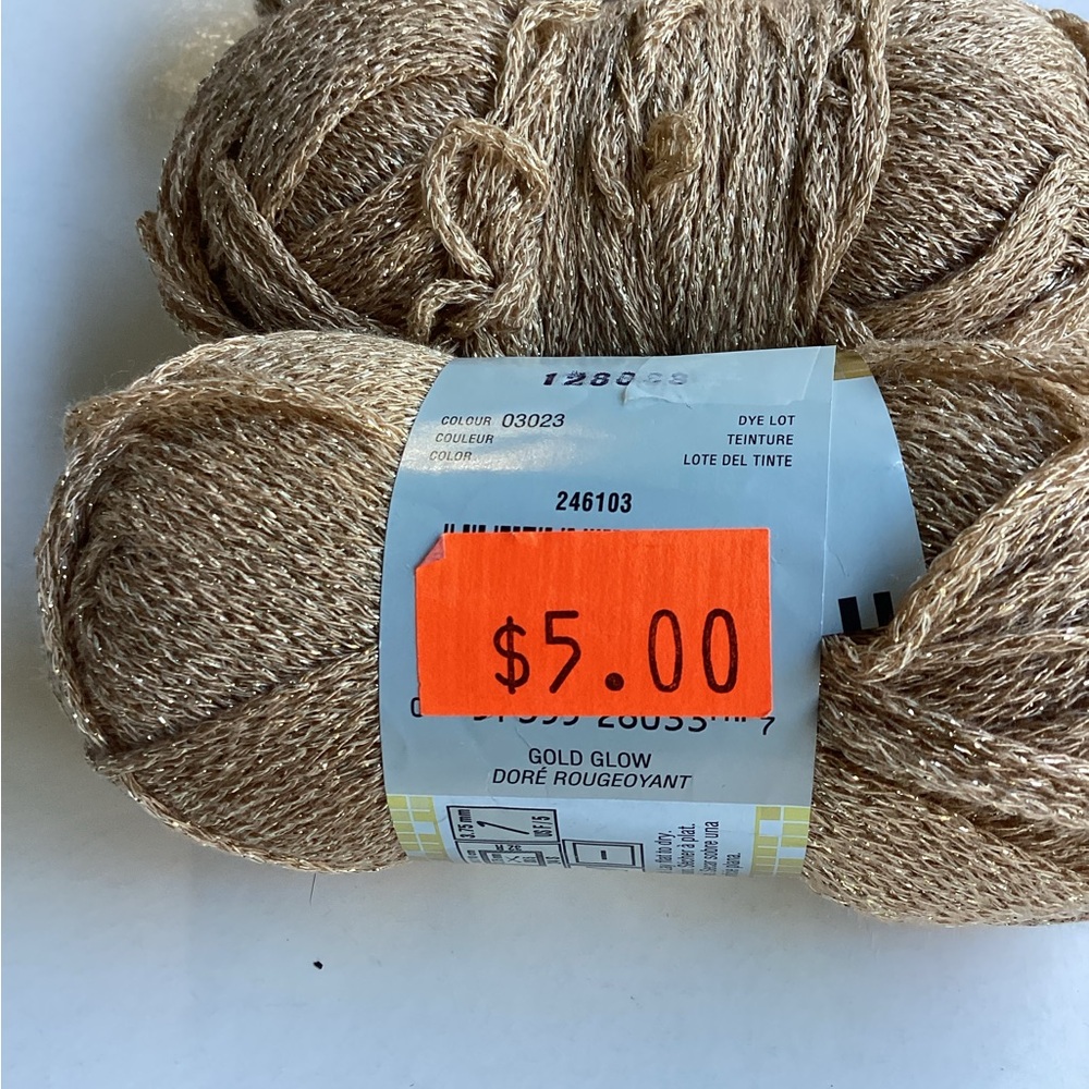 Patons Brilliant Yarn Gold Glow Acrylic Metallic - Picture 6 of 10